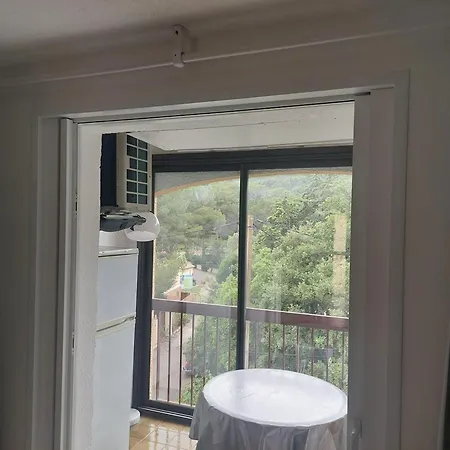 Climatise 800 M De La Et Des Commerces * בורם-לה-מימוזה